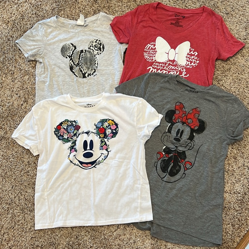 Women’s XS Disney bundle